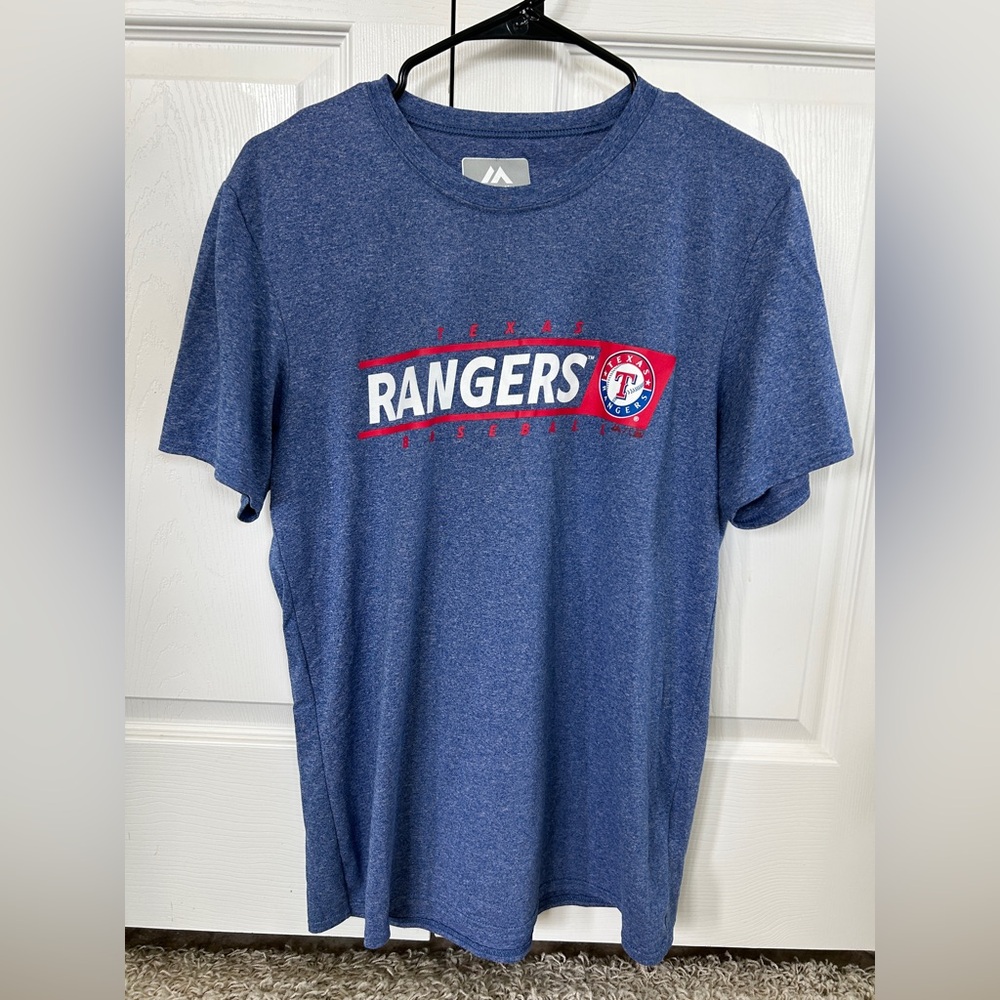 Majestic Men’s Medium Blue Texas Rangers Shirt